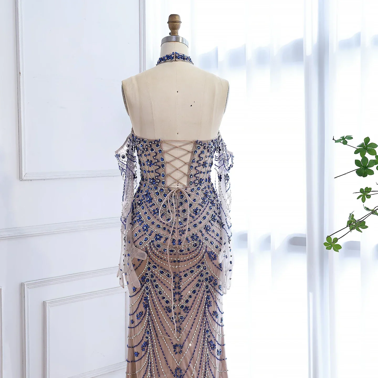 Luxury Kosovo Blue Evening Dress With Gloves - Image 8