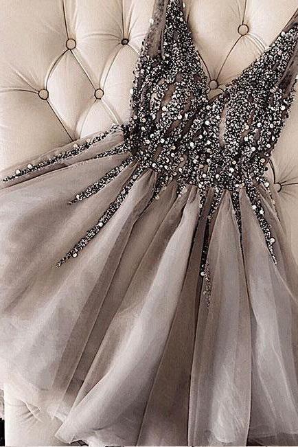 Sequins Beaded V-neck Tulle Short Prom Dresses Gray Homecoming Dresses